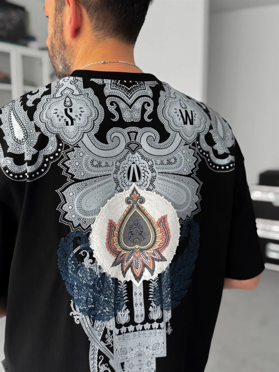 Black Embroidered Carpet Patch Oversize T-Shirt SW-5112