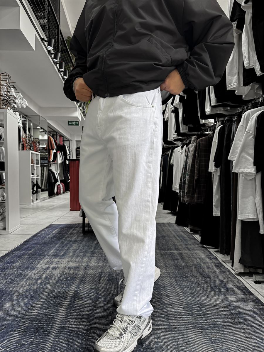 White Basic Baggy Jeans GJ-17156