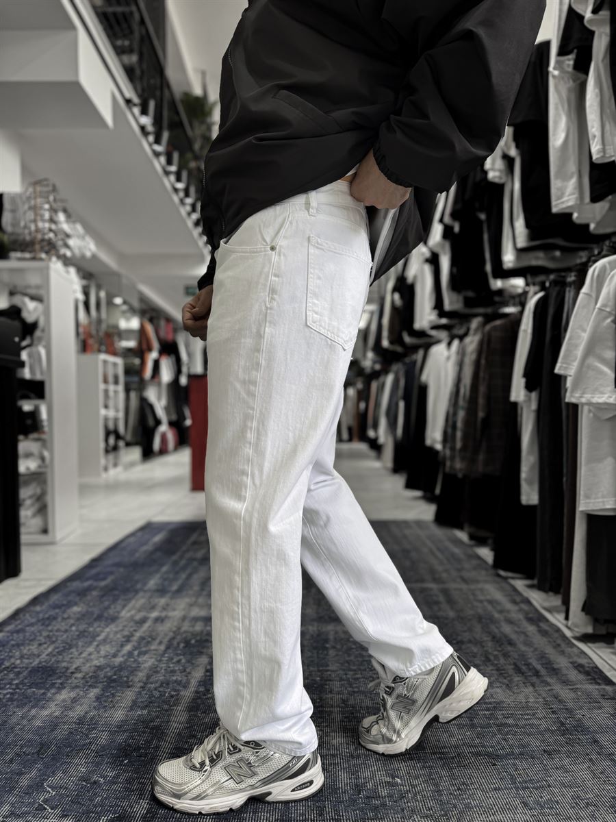 White Basic Baggy Jeans GJ-17156
