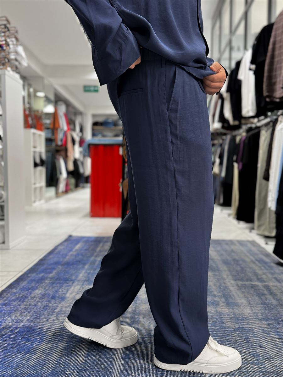 Navy Blue Pleated Tencel Baggy Pants TW-1177