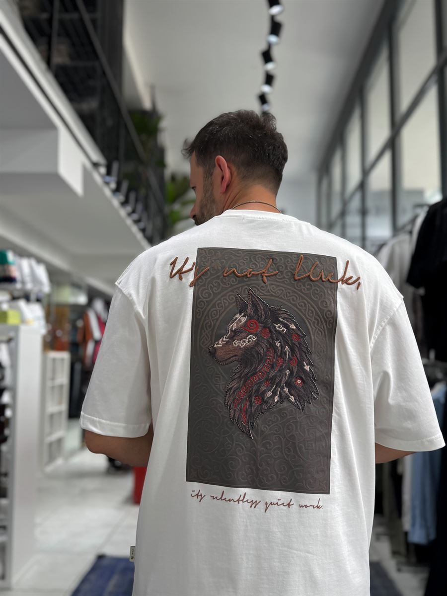 White Wolf Embroidered Oversize T-Shirt SW-5158