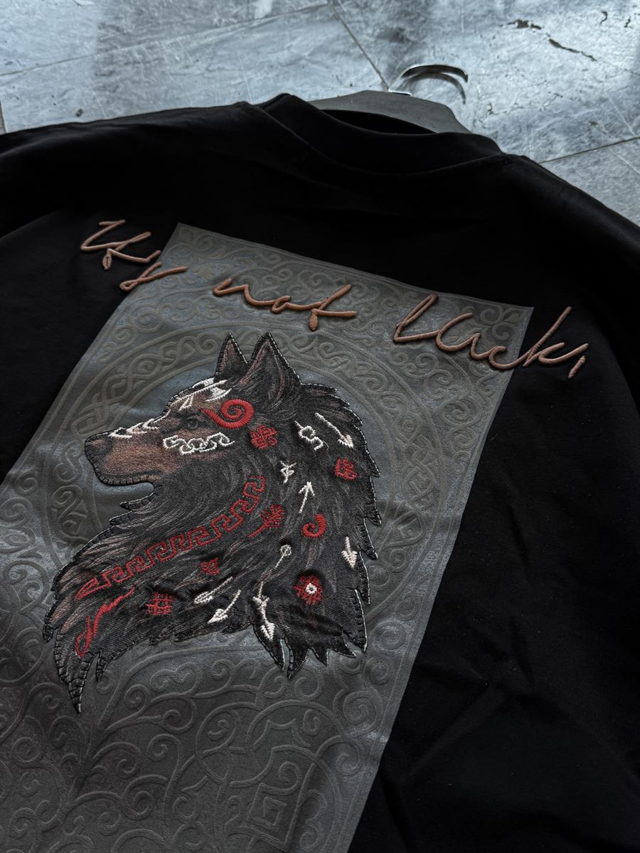 Black Wolf Embroidered Oversize T-Shirt SW-5158