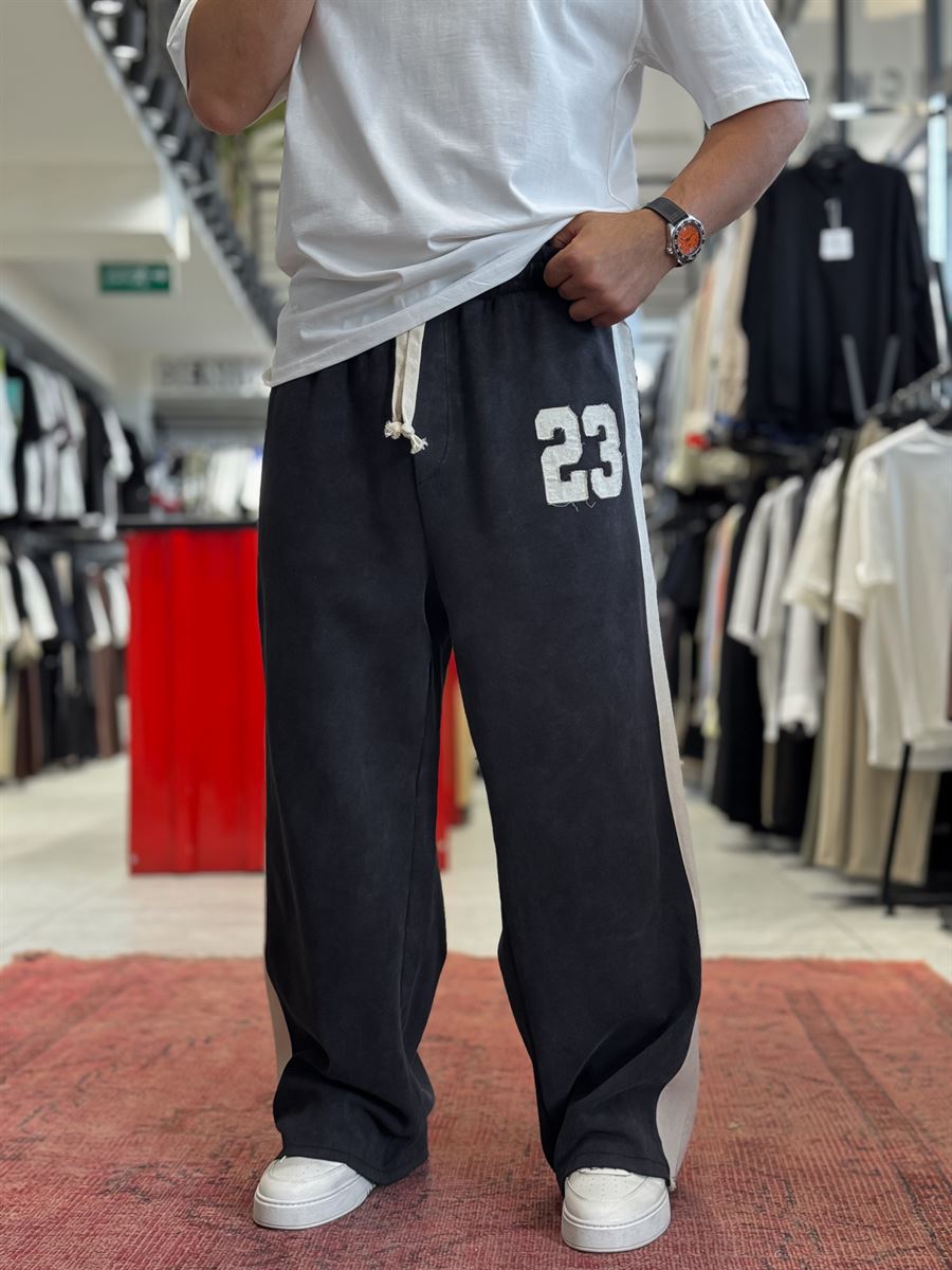 Black 23 Embroidered Straight Leg Sweatpants ES-80-44