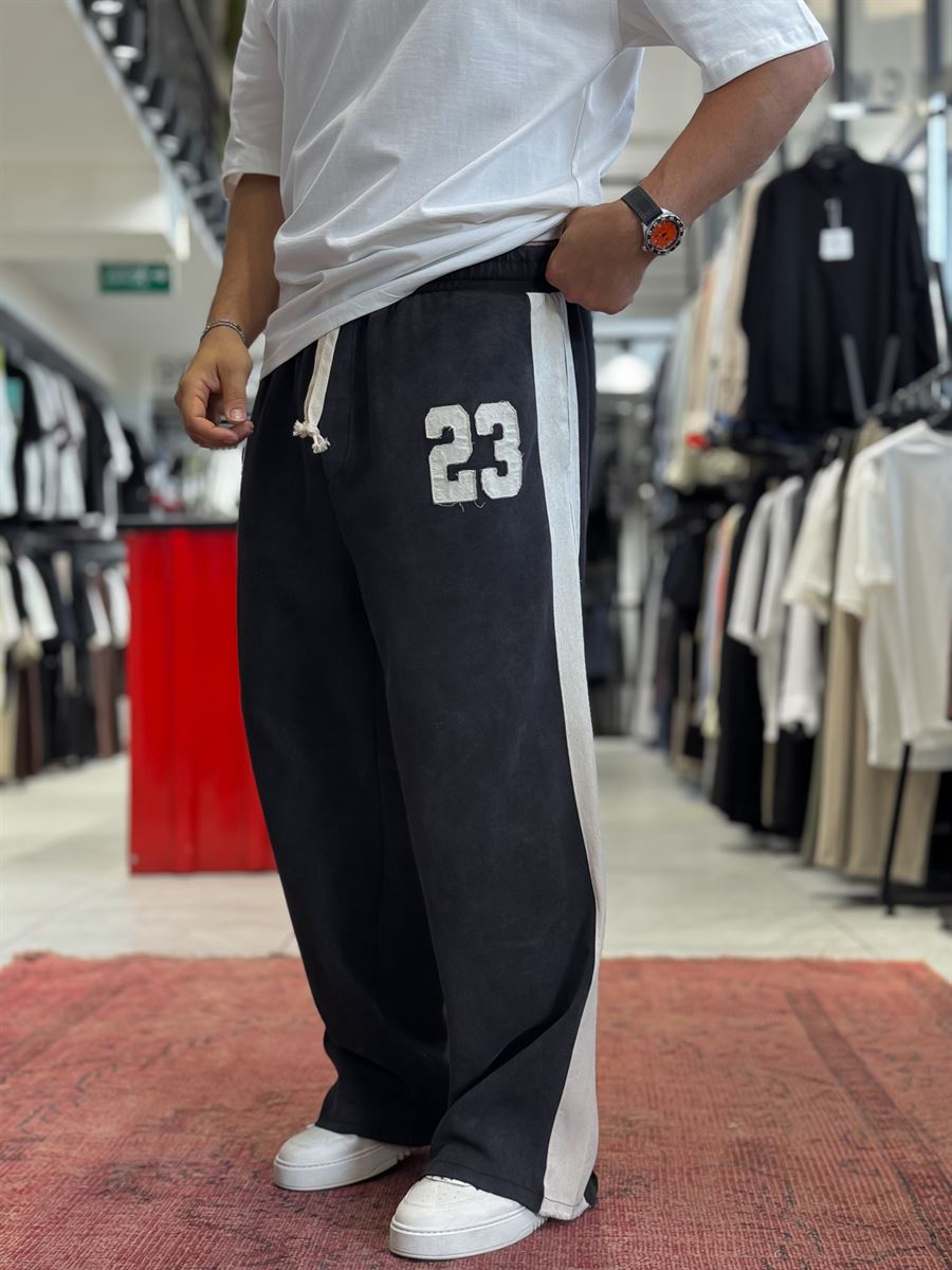 Black 23 Embroidered Straight Leg Sweatpants ES-80-44