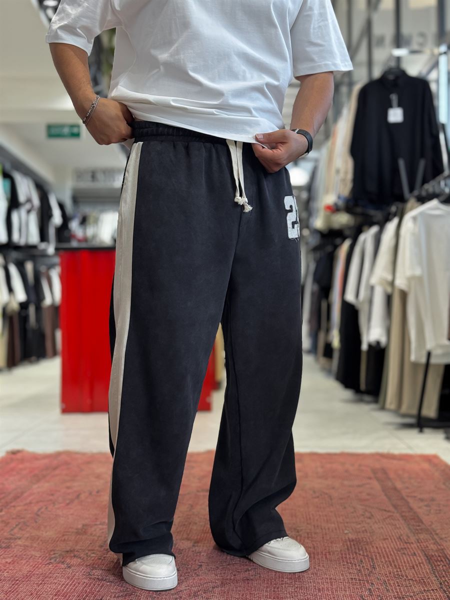Black 23 Embroidered Straight Leg Sweatpants ES-80-44