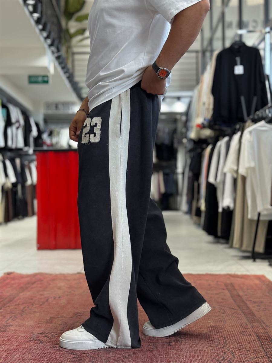 Black 23 Embroidered Straight Leg Sweatpants ES-80-44