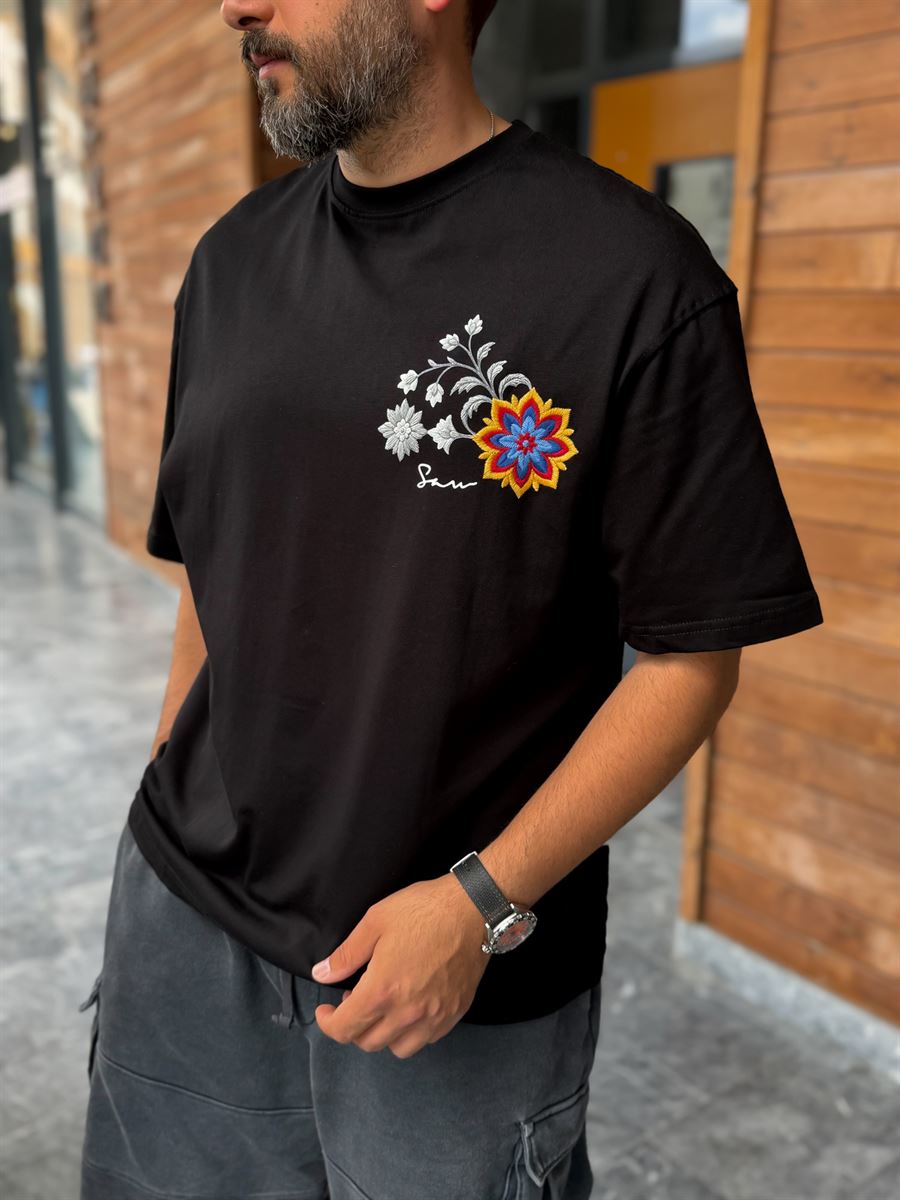 Black Oversize T-Shirt with Back Floral Embroidery SW-5173