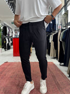 Black Pleated Carrot Cut Trousers BY-5013