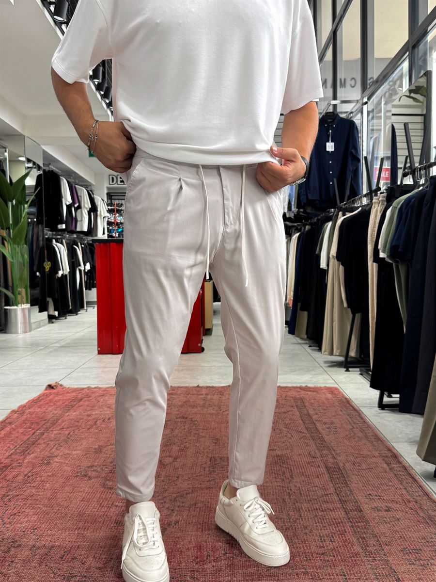 Stone Pleated Carrot Cut Trousers BY-5013