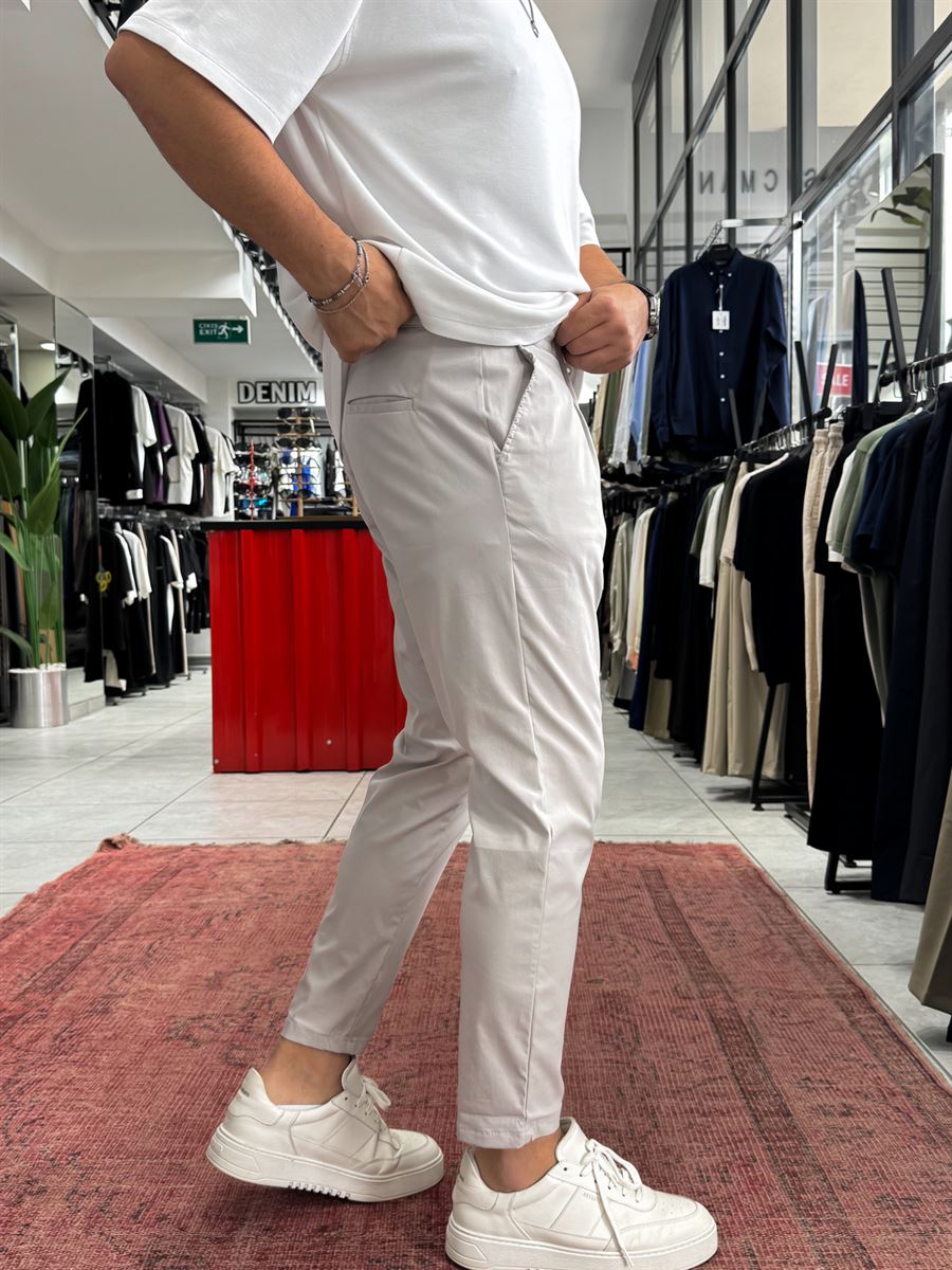 Stone Pleated Carrot Cut Trousers BY-5013