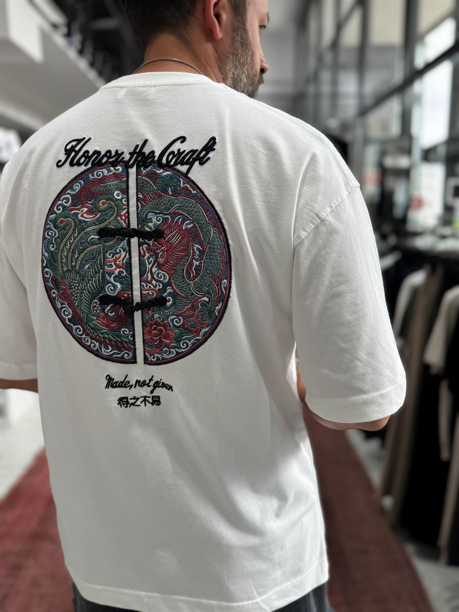 White Round Back Embroidered Oversize T-Shirt RES-1085