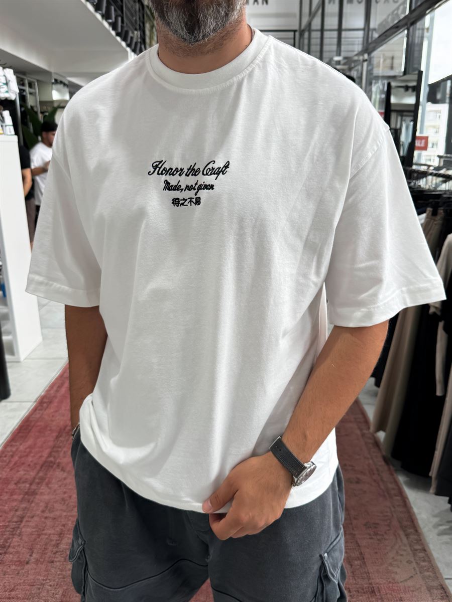 White Round Back Embroidered Oversize T-Shirt RES-1085