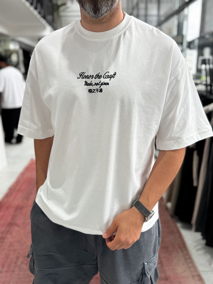 White Round Back Embroidered Oversize T-Shirt RES-1085