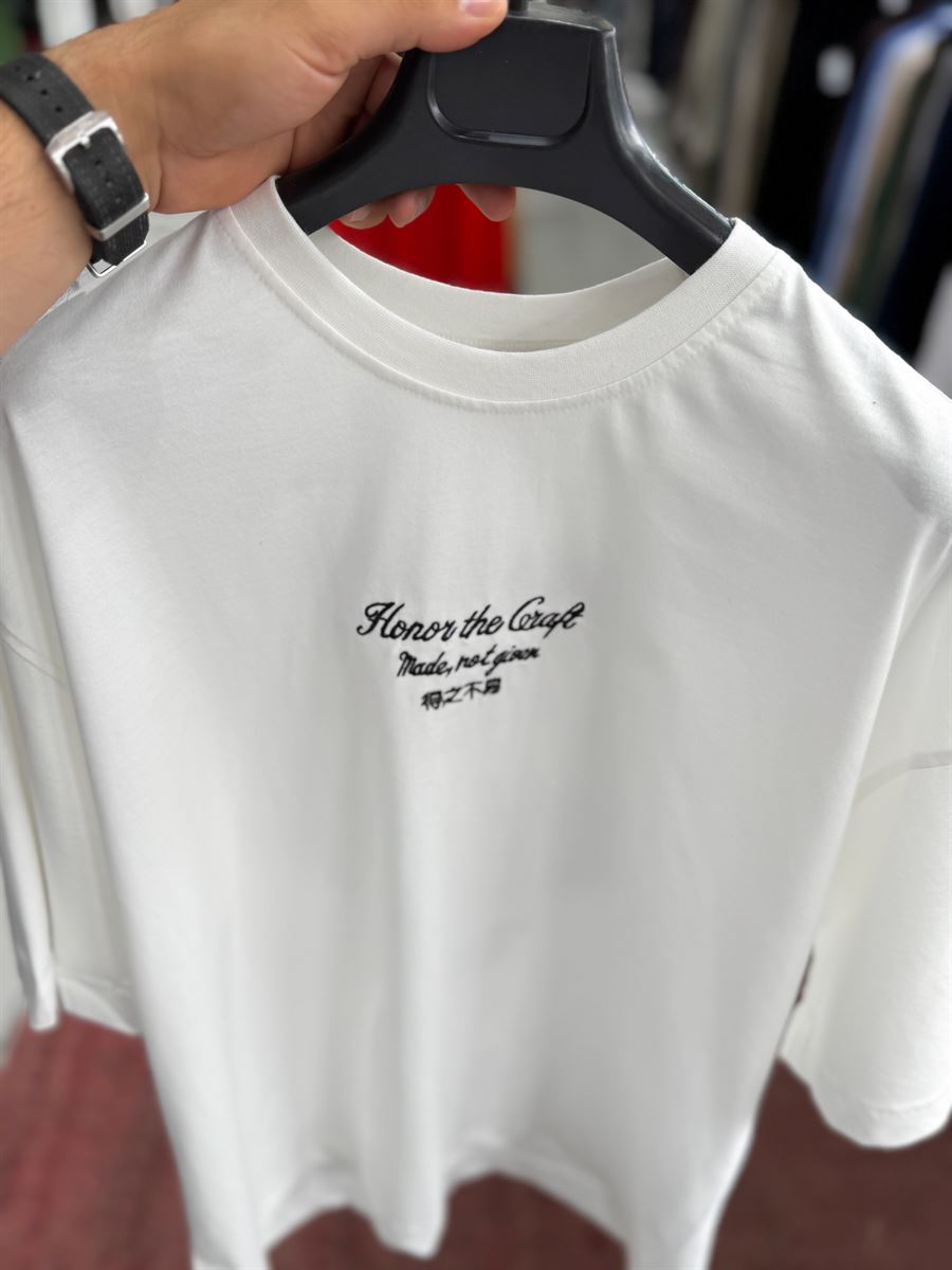 White Round Back Embroidered Oversize T-Shirt RES-1085