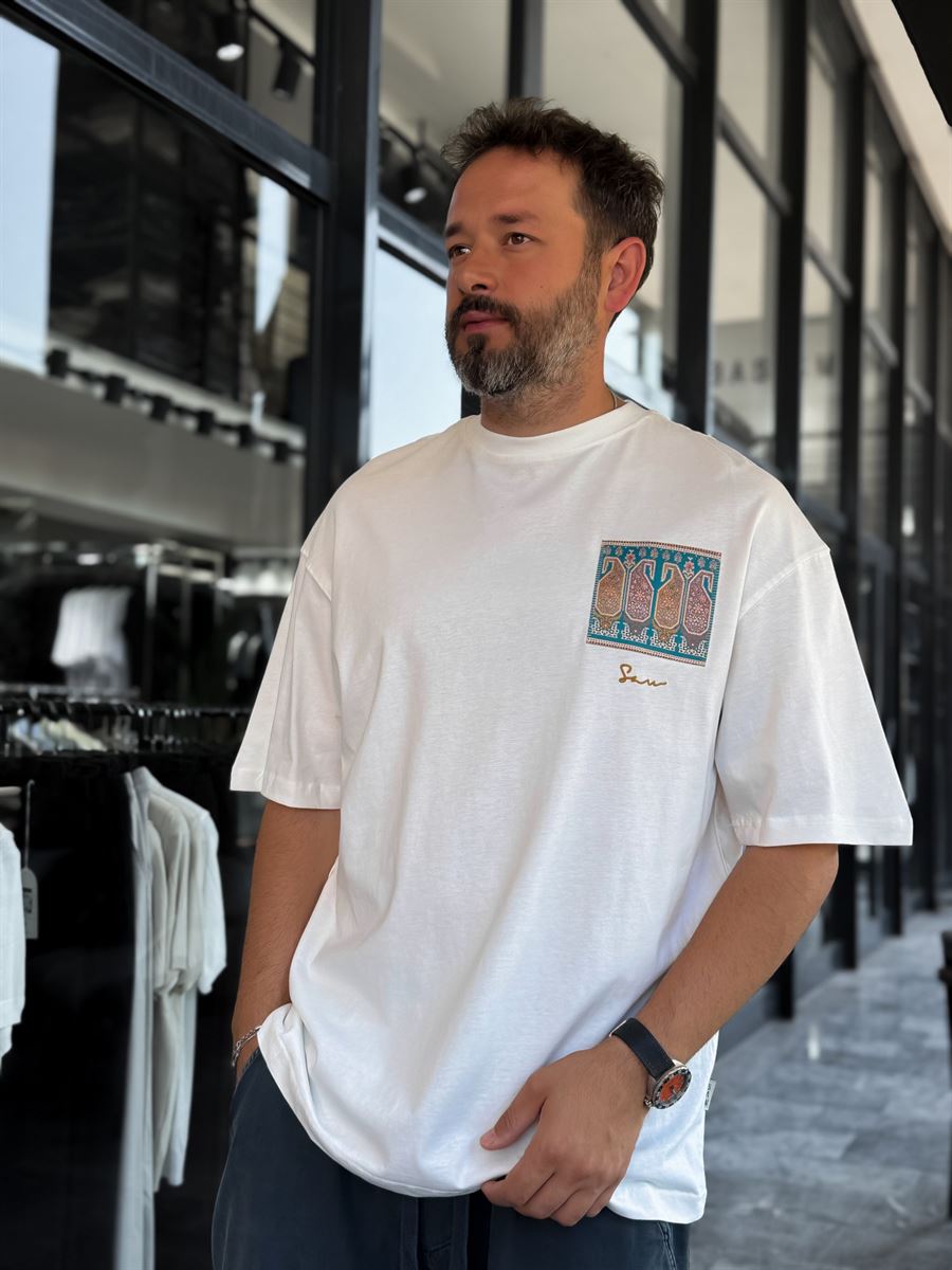 White Era Ethnic Embossed Oversize T-Shirt SW-5161