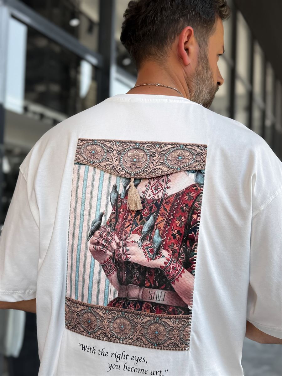 White Art Back Detail Oversize T-Shirt SW-5151