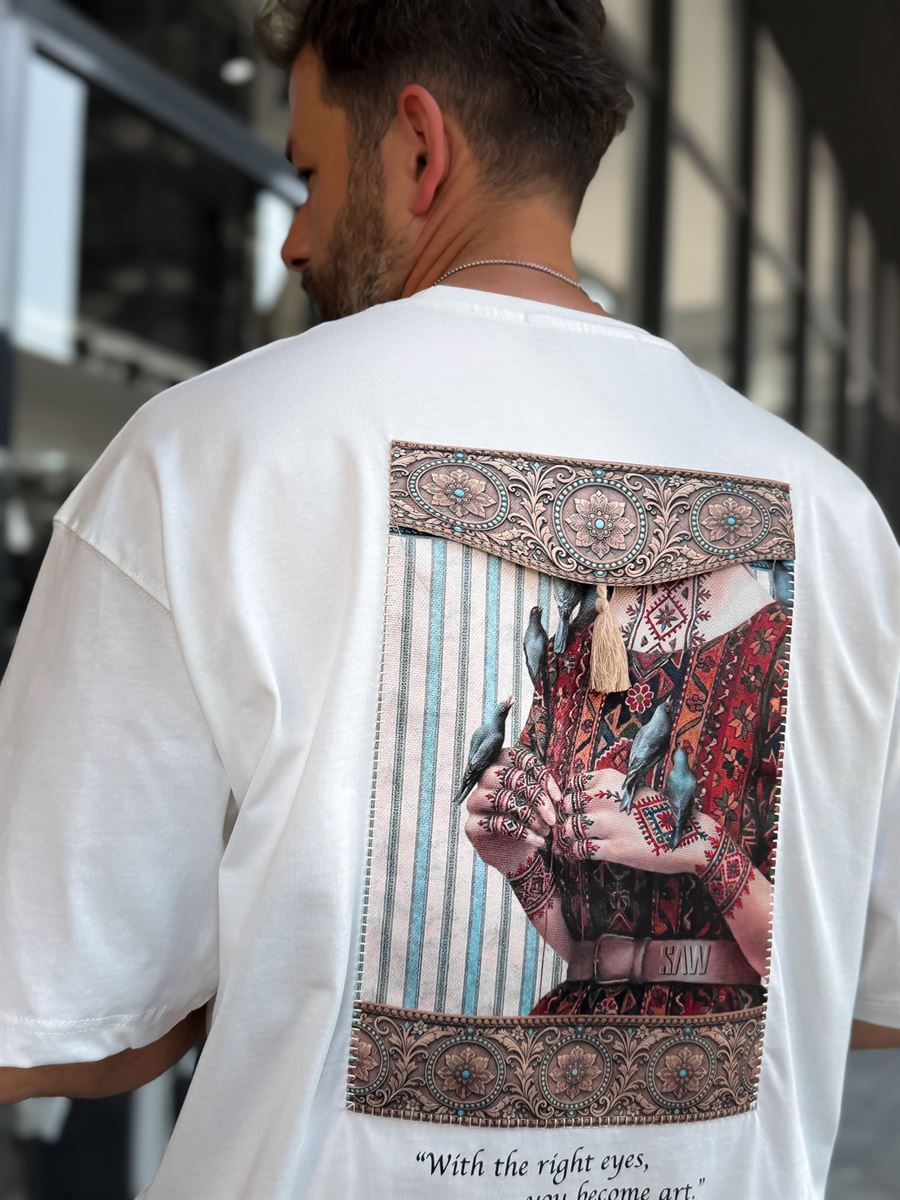 White Art Back Detail Oversize T-Shirt SW-5151