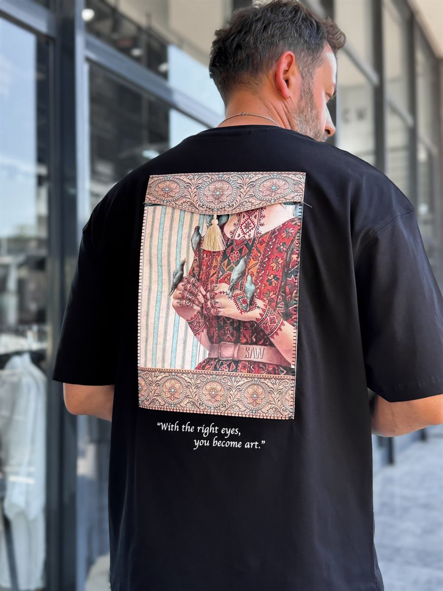 Black Oversize T-Shirt with Art Back Detail SW-5151