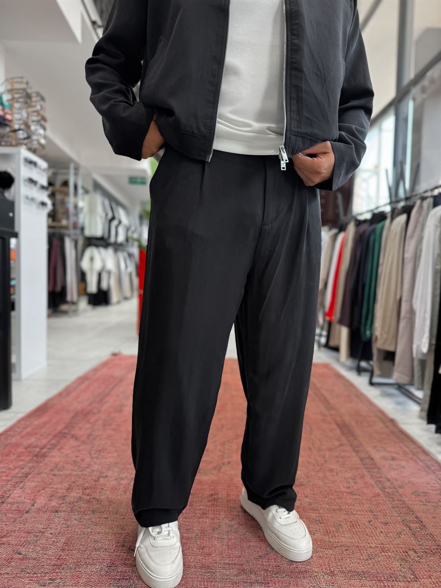 Black Pleated Tencel Baggy Pants TW-7016