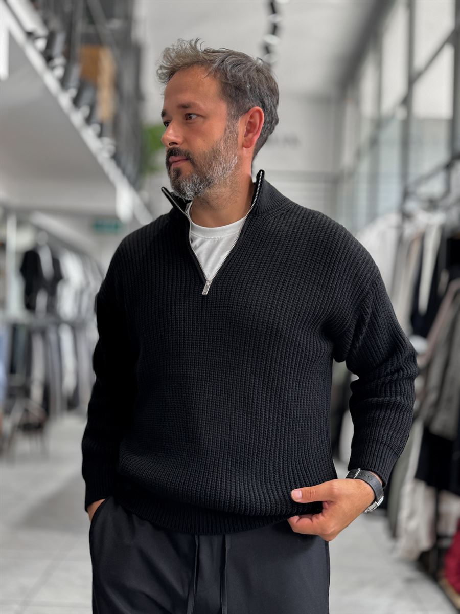 Black Half-Zip Knit Sweatshirt MRK-1902