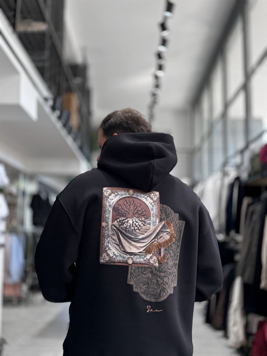 Black Back Motif Hooded Sweatshirt SW-5242